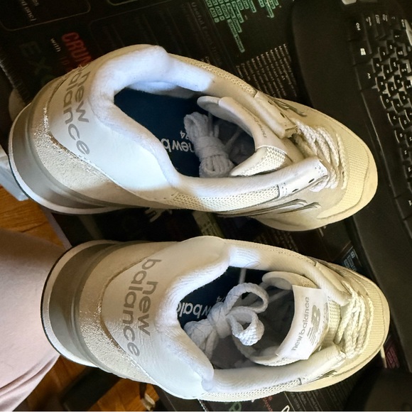 New Balance 574 Core sneakers in the Nimbus Cloud/White colorway - Picture 5 of 5